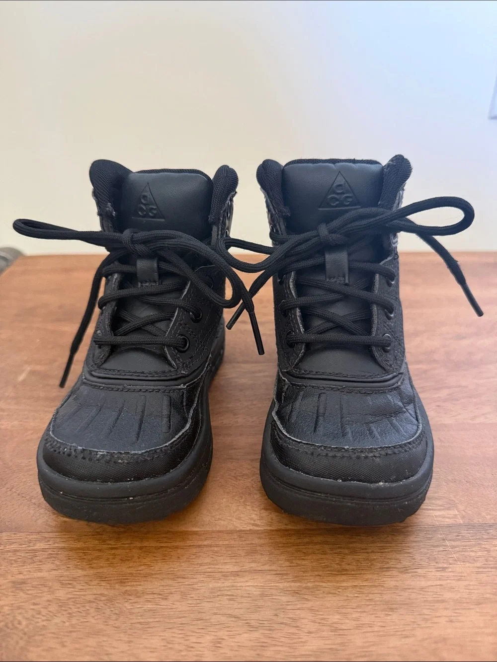 Nike ACG Kids Black Lace-Up Waterproof Boots